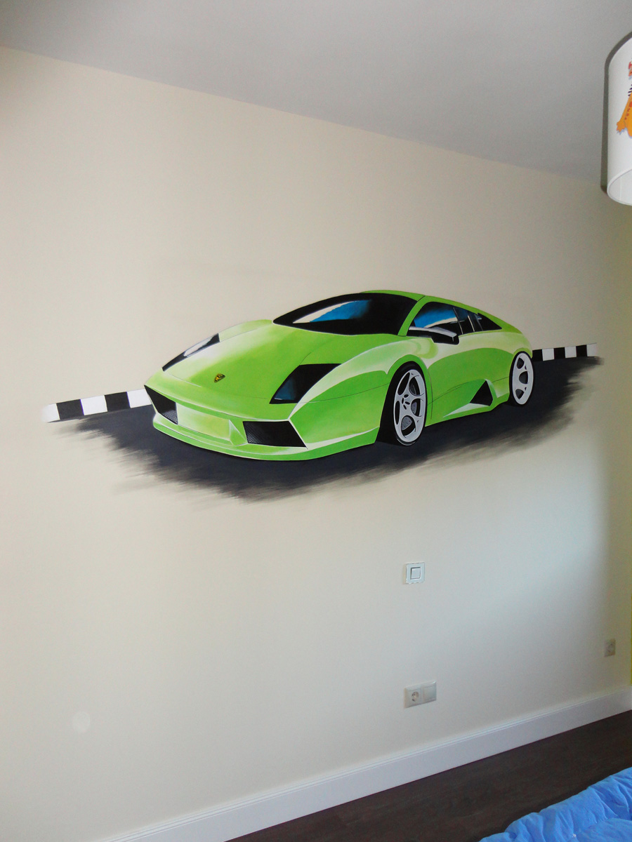 murales de coches en la pared